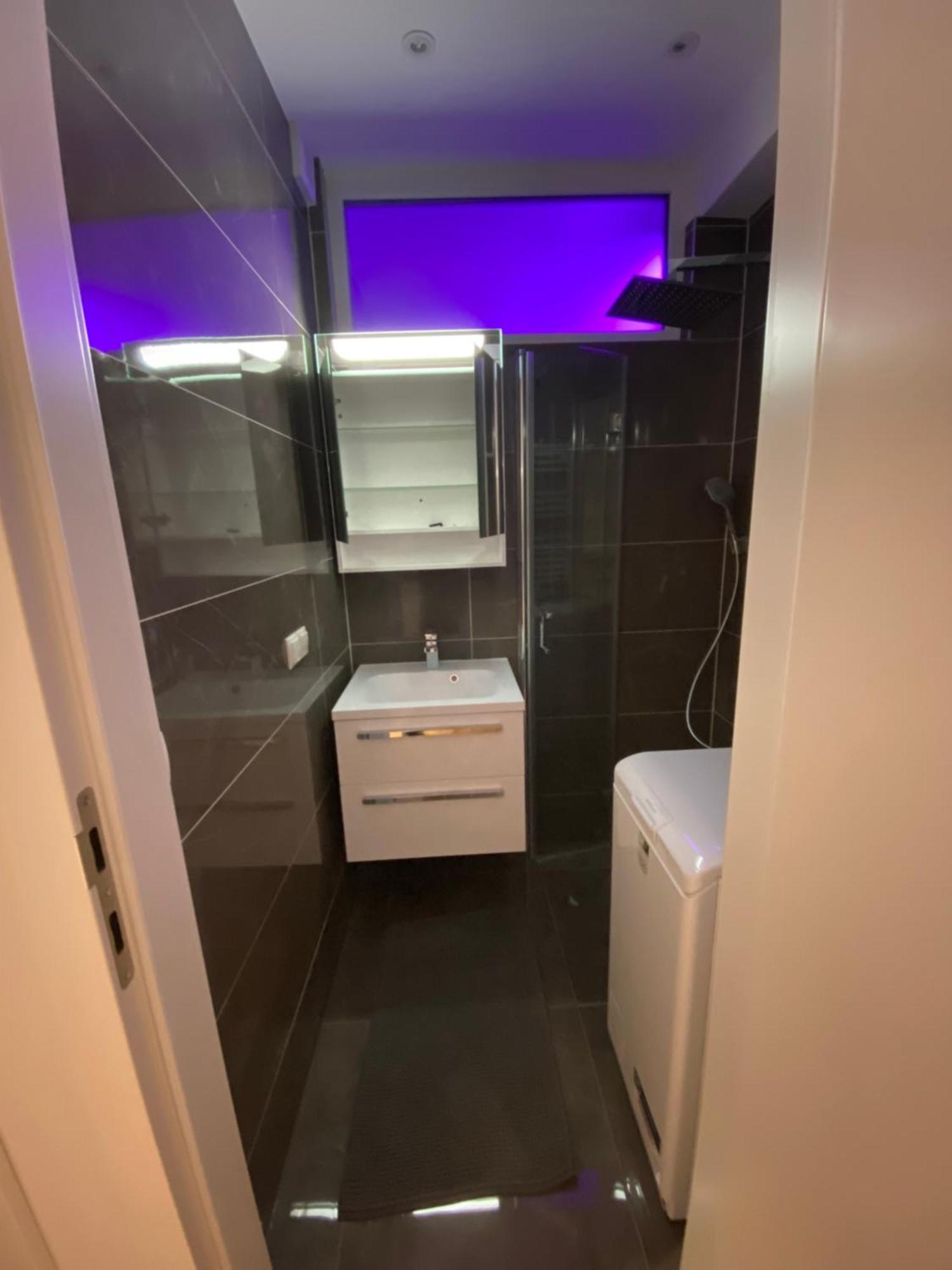 Neicapartmentlandskron 1010 Виена Екстериор снимка